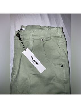 Vigoss NWT Size 12 (31) light green AXL Balloon jeans - Ace High Rise Straight